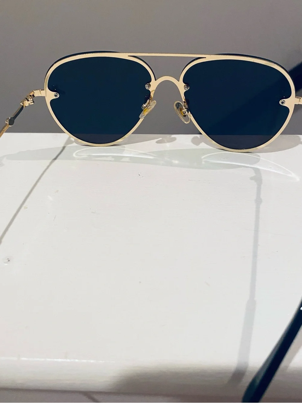 Lightweight blue mirror fashion sunglasses
